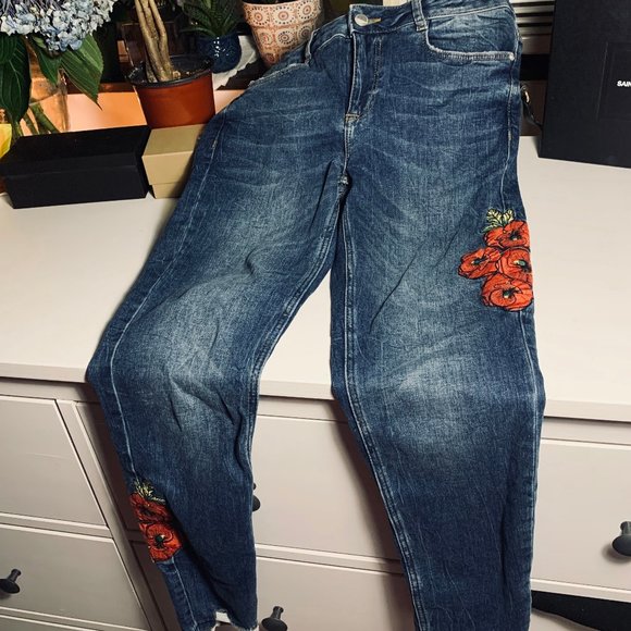 SOLD - BRAND NEW ZARA JEANS - Picture 1 of 6